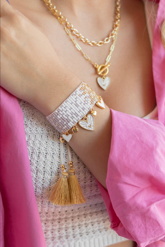 BRAZALETE CORAZONES BLANCO Y DORADO