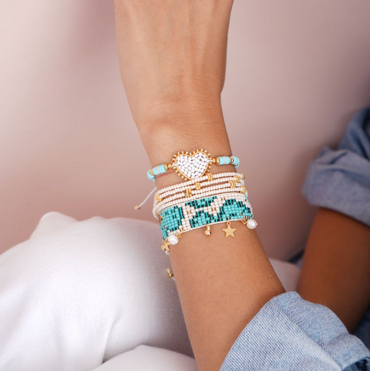 PULSERA TEJIDA CORAZÓN TURQUESA