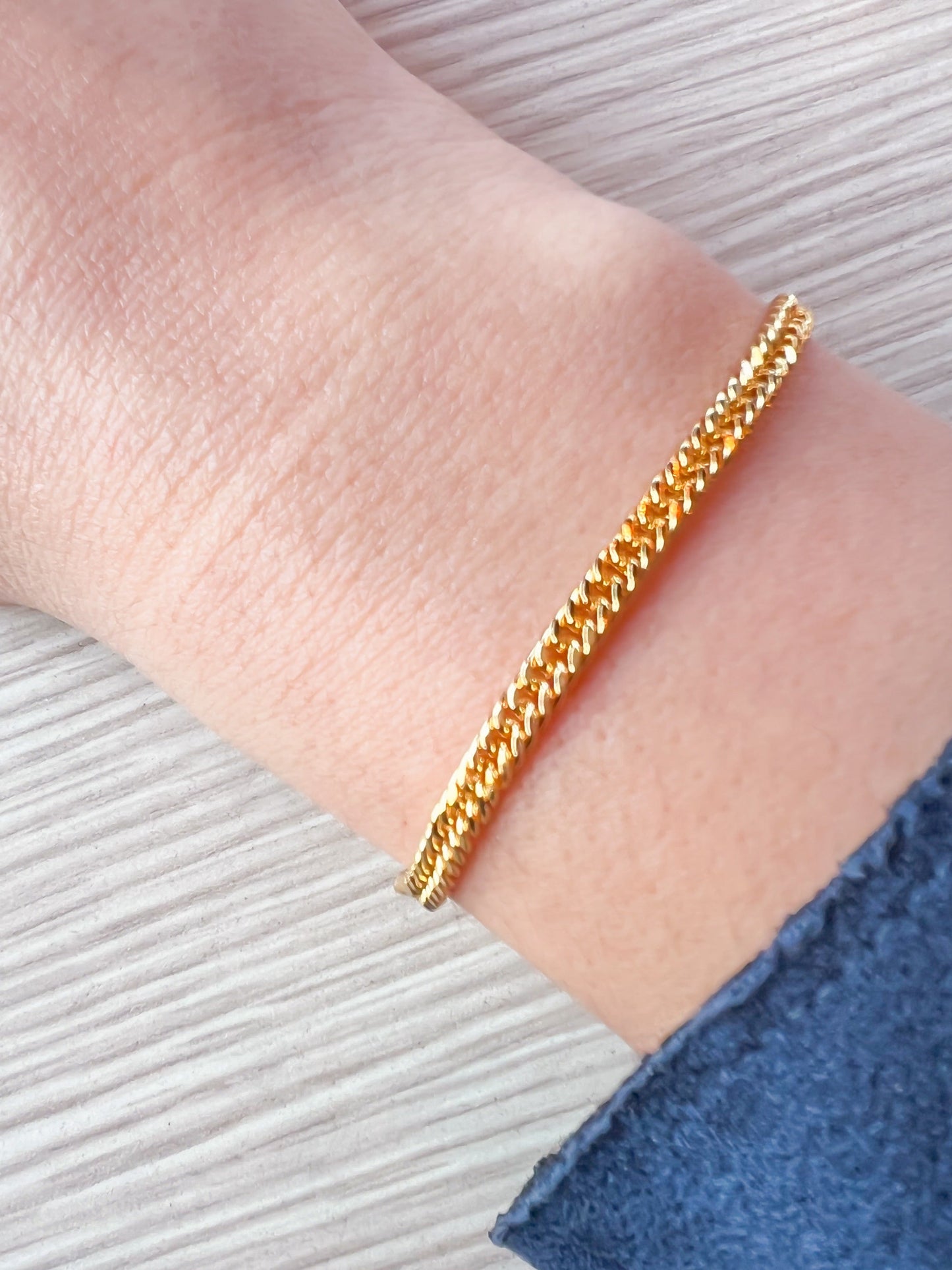 PULSERA TEJIDA ORO